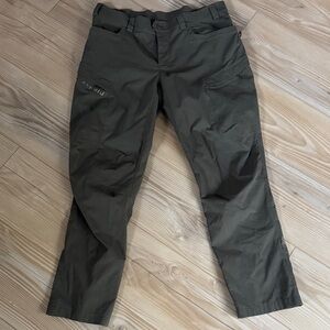 Kuiu Tiburon Hunting Pants Men’s size 40